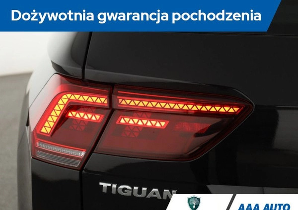 Volkswagen Tiguan cena 78000 przebieg: 192371, rok produkcji 2017 z Szprotawa małe 301